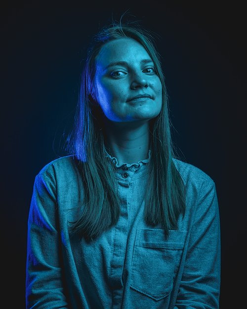 Profile photo of Jolanta. She is slightly turned to the left and raising her head. She is friendly looking to the front.